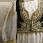 Η γυναικεία παραδοσιακή φορεσιά της Αττικής