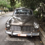 Παλιά σκανδιναβικά αυτοκίνητα στους δρόμους της Αθήνας